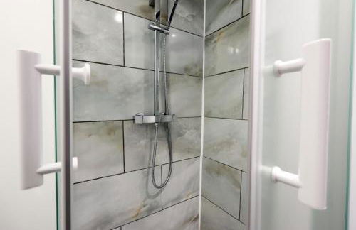 Studio - Kitchen - Parking - Ideal for Contractors - Foto 22