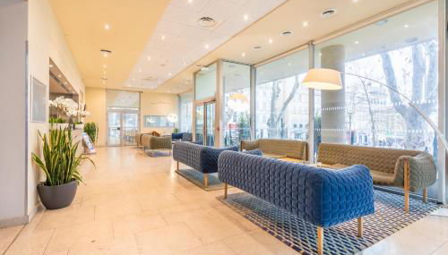 Zenitude Hôtel-Résidences Marseille Saint Charles - Foto 4, Lobby or reception