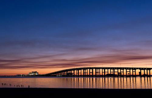 Artsy Downtown Retreat w Hot Tub - Foto 47