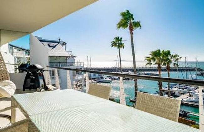 Aqua Views at the Waterclub in Cape Town - Photo 13