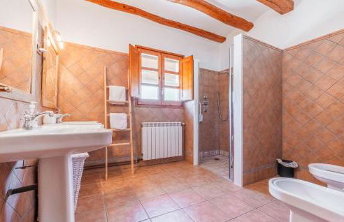 Beautiful Home In Guardiola De Fontrubí - Foto 25