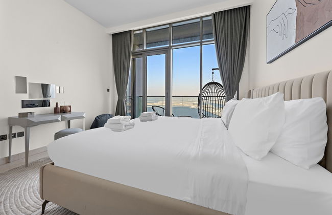 WelHome - Seaside Serenity: Spacious 1 BR in Maritime City - Photo 5