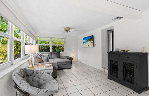 Solar Heated Pool Spa Tiki Hut Huge Backyard Hammock Retro Bikes - Foto 17