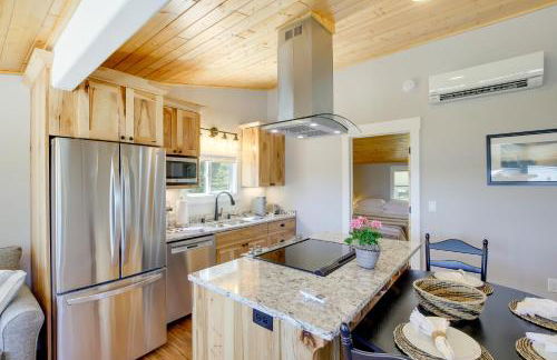 Baileys Harbor Waterfront Vacation Rental with Grill - Foto 9