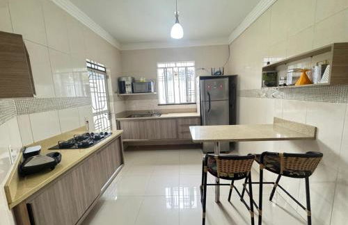 Casa espaçosa - 4 quartos - Caçari - Foto 1