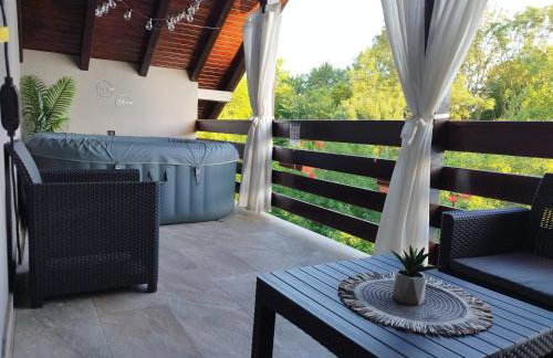 Deluxe Apartment with Jacuzzi - PATAR - Foto 8