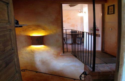 Apartment with large covered terrace, in small residence with swimming pool - Foto 35