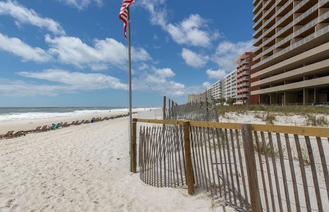 Crystal Shores West Condos by Hosteeva - Foto 41