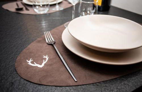 WHISPERING PINES LODGE Mountain view apartment with ski-in access - Foto 45