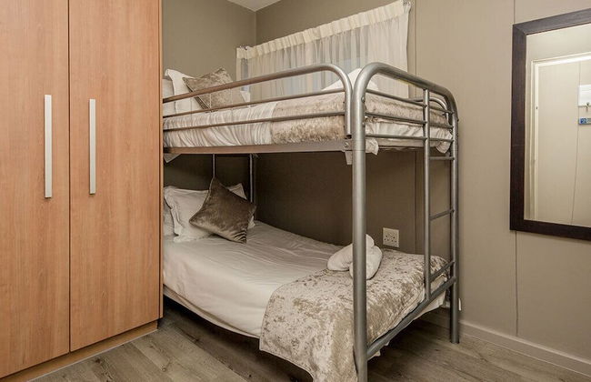 Infinity Self-Catering Apartments - Photo 11