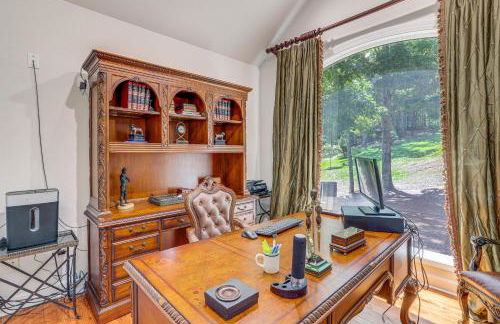 Luxe Home with Panoramic Greers Ferry Lake Views - Photo 9