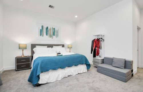 BlissHaven Luxe & Spacious in Downtown Houston with Soaking Tub ,Rooftop and free Parking - Foto 35