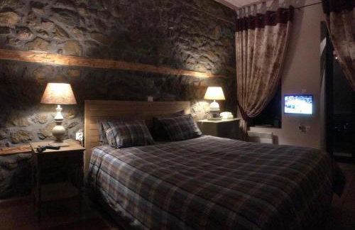 Δάφνη 1933, Λιθόχτιστο Αρχοντικό στο Βουνό - Foto 6