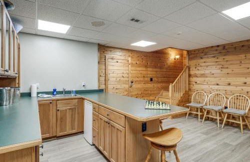 Idyllic Mtn Retreat with Hot Tub Near Shenandoah NP! - Foto 26