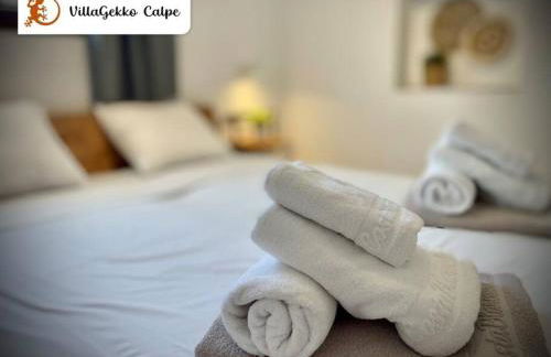 Off-grid Luxury Villa with Tikibar by the pool. - Photo 45