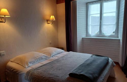 2 hébergements différents 1 gîte avec deux chambres et 1 chambre d'hôtes avec salon privé - Foto 17