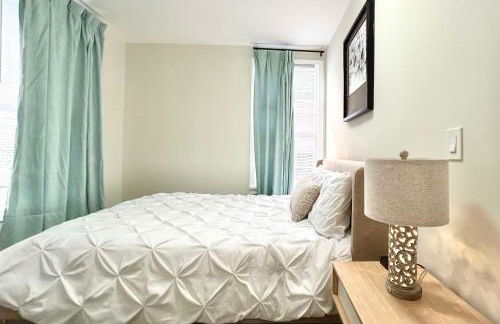 DT Stylish & Newly Renovated Home 2BR Sea Tac 6 Miles with AC - Foto 9