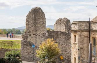 Castle Garden View - Photo 6
