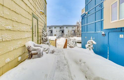 Near Hiking Cozy Anchorage Retreat with Fireplace! - Foto 21