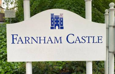 Historic Cottage in Heart of Farnham nr the Castle - Photo 26