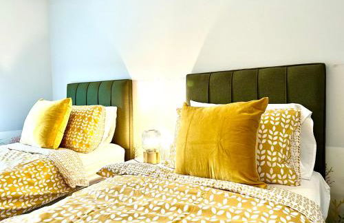 1 Min Walk to the Best Beach! Stunning New 2 Bedroom Apartment - Great Location - FREE Parking - Fast WiFi - Smart TV - sleeps up to 4! Close to Purbeck, Corfe Castle, Sandbanks, Poole & Bournemouth - Foto 9