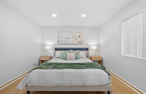 Entire Private Home with 4 Bedrooms 2 Bathrooms, Pool, View, 4 Parking, King Bed, Big Yard, Available Now - Foto 45