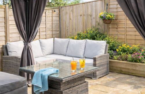 Annexe with Courtyard & Hot Tub Option - Photo 15