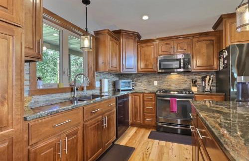 Northwoods WI 6BR Lakefront Cabin Retreat on Lake Nokomis - Minnohawk Lodge - Foto 22