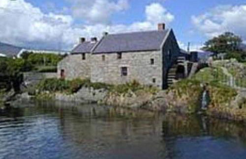 Moneydarragh Cottage with uninterrupted mountain and sea views- Hot tub available for hire at extra cost - Photo 26