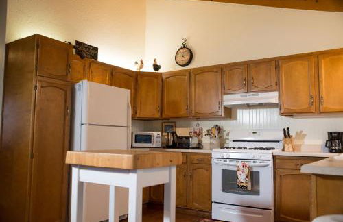 Lovely Mountain Lake Chalet by Yosemite: Equipped! - Foto 25