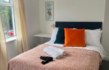 Live Like a Local in Barry, 4-Bed Home Near the Beach, Dog-Friendly, with all the Gavin & Stacey Charm! - Foto 6