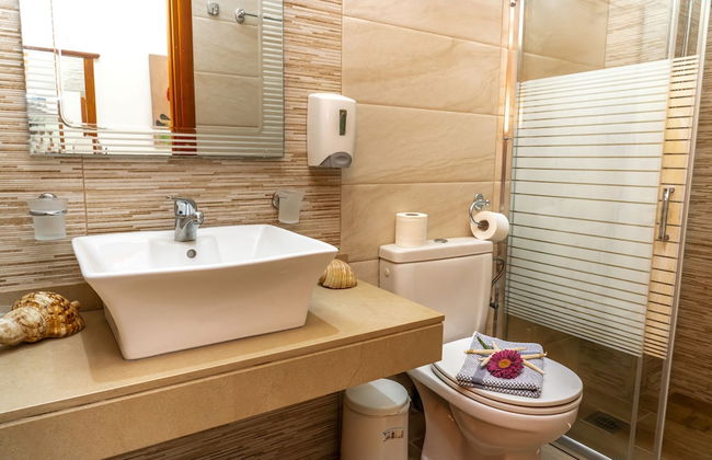 Philoxenia Hotel & Spa - Photo 8