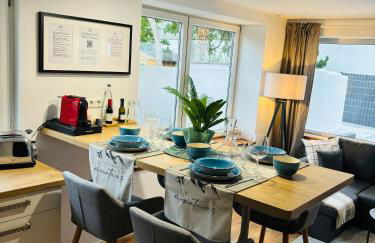 REMA Homes - Jacuzzi Terrasse 55' TV Küche Regendusche - Foto 3