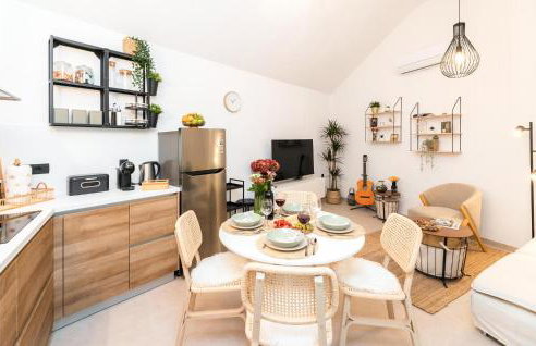 2 Bedroom Stunning Home In Nerezisca - Foto 7