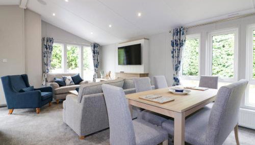 Pinehurst Lodge - Photo 3