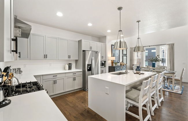 Steps From River & Old Town - Hot Tub & King Bd - Foto 7