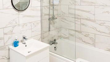 3Bed Cottage - WiFi & Parking - Perfect for Contractors - Foto 3, Shower