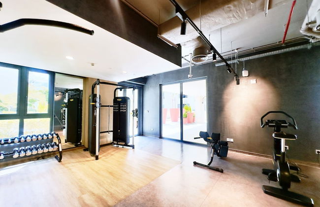 Contemporary La Mer 1BR w Beach Access - Photo 25