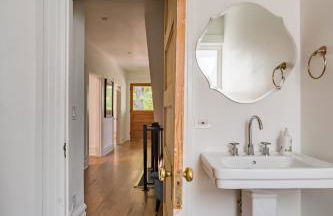 Stay Portland - 3BR - Sleeps 6 - Steps to NW 23rd - Fast WiFi - Foto 20