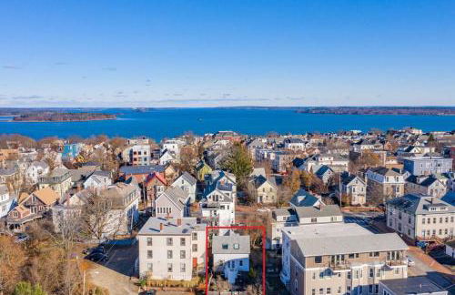 A Peaceful Oasis on Munjoy Hill - 4br2ba House & Parking - Foto 3