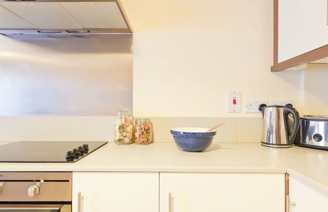 Broc House Suites - Photo 24