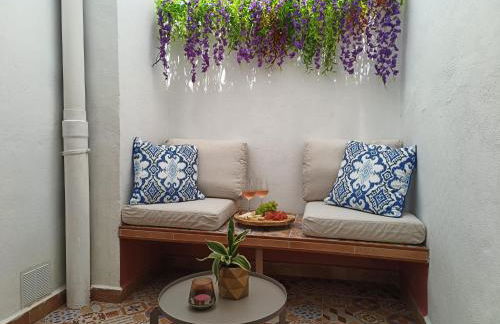 Mariposita Málaga, New Historic City Centre apartment with private patio - Foto 1