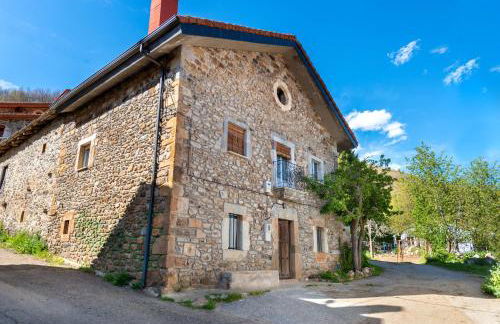 Casa rural El Casar de Espejos I y II - Photo 1