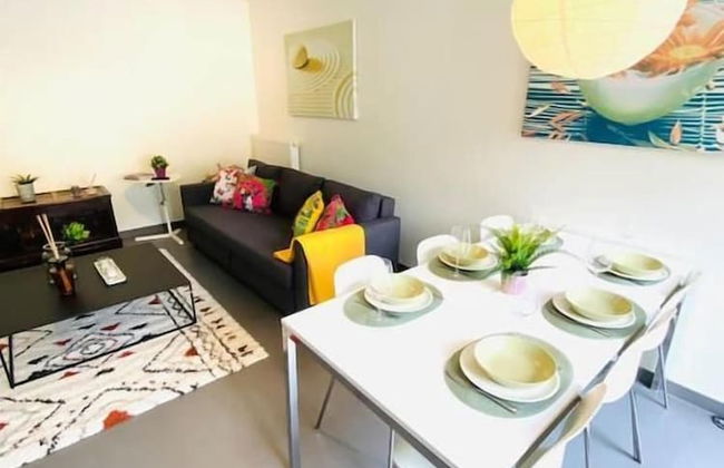 3 bedrooms in Center w Terrace&Parking - Photo 13