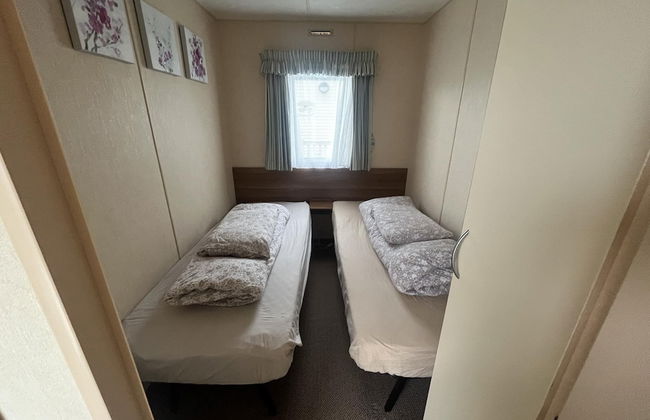 Super Pet Friendly 2 Bedroom Caravan Heacham Beach - Photo 4