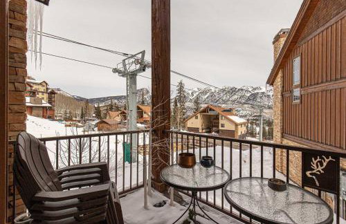 HotTub-Elkpoint-True Ski In Ski Out Family &Pet Friendly - Photo 7