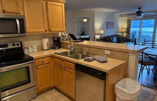 Lake Front and Calm Waters at Miramar 3BR 2BA - Photo 4