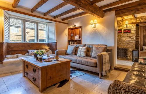 3 Bed in Cheltenham oc-49965 - Photo 2