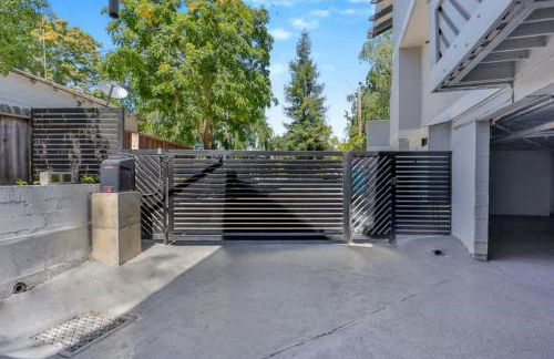 601-Lavish Family Home w AC & Patio near Meta & Stanford - Foto 58