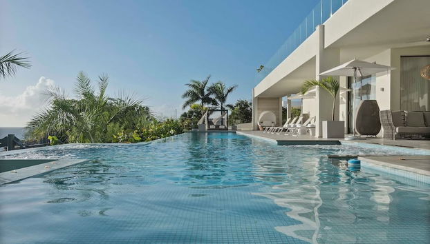 Gorgeous Beach House Perched Right Over the Ocean - Foto 2, Habitación